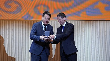 Республика күніне орай мемлекеттік марапаттар табысталды